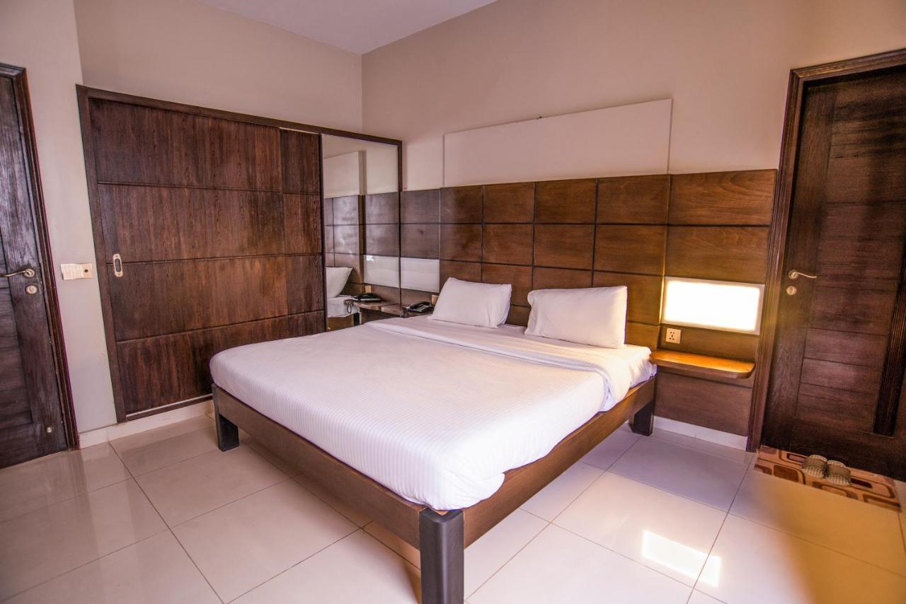 Hillside Homes Karachi Luaran gambar